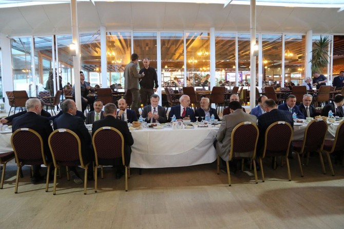 recep-tayyip-erdogan-universitesi-iftar-yemeginde-bulustu-(38).jpg