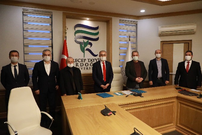 recep-tayyip-erdogan-universitesi-ile-hegem-arasinda-siddetle-mucadele-icin-protokol-imzalandi-(3).jpg