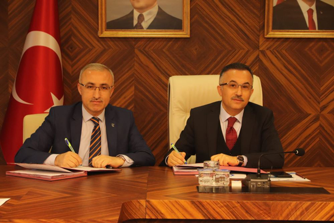 recep-tayyip-erdogan-universitesi-ile-rize-organize-sanayi-bolgesi-arasinda-isbirligi-protokolu-imzalandi..jpg