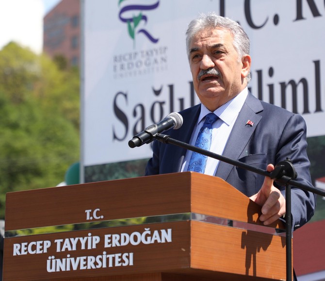 recep-tayyip-erdogan-universitesi-saglik-bilimleri-fakultesi-temel-atma-toreni-5.jpg