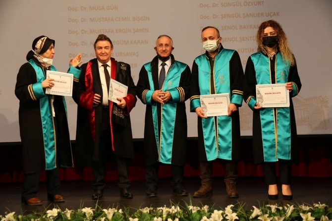 recep-tayyip-erdogan-universitesinde-akademik-yukselme-toreni-gerceklestirildi-13.jpg