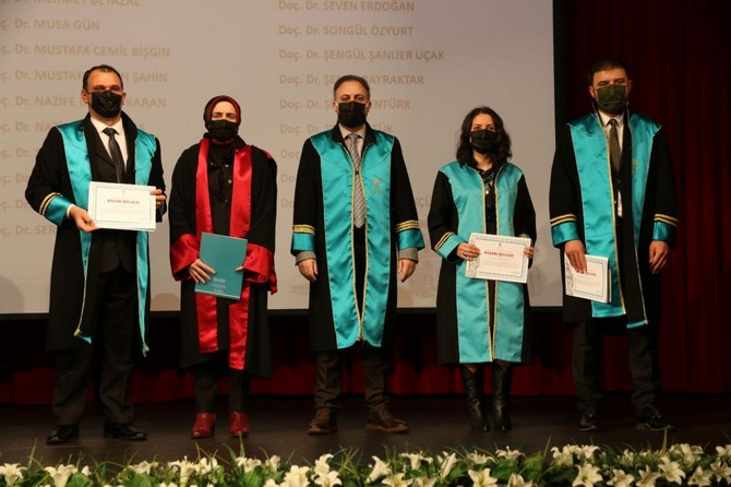recep-tayyip-erdogan-universitesinde-akademik-yukselme-toreni-gerceklestirildi-15.jpg