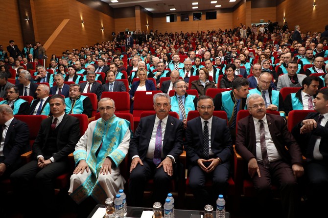 recep-tayyip-erdogan-universitesinin-13.-kurulus-yil-donumu-(1).jpg