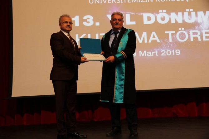 recep-tayyip-erdogan-universitesinin-13.-kurulus-yil-donumu-(30).jpg