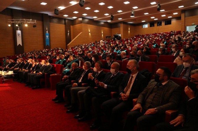 recep-tayyip-erdogan-universitesinin-16-kurulus-yil-donumu-kutlandi-30.jpg