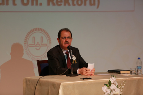 rektor-coskun,-hz.peygamber-ve-birlikte-yasama-ahlaki-konulu-konferans-verdi1.jpg