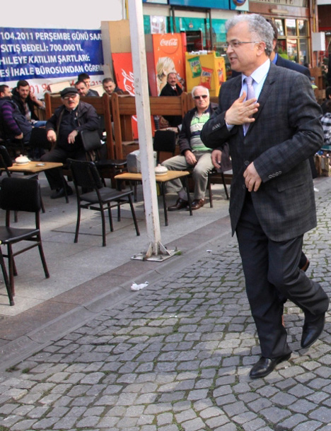 resat-kasap,-mahalle-mahalle-gezerek-sorunlari-yerinde-inceledi-2.jpg resat-kasap,-mahalle-mahalle-gezerek-sorunlari-yerinde-inceledi-2.jpg