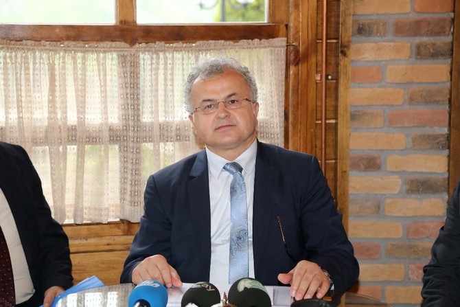 resat-kasap-rize-belediye-baskani-001.jpg