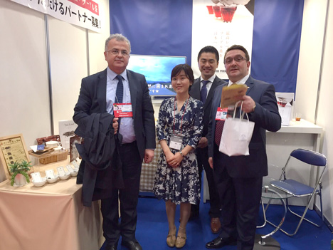 resat-kasap-ve-rize-heyeti-japonya-foodex-fuarinda.jpg