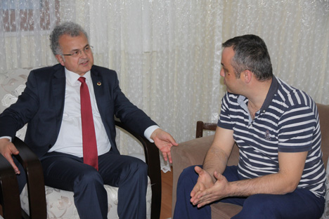 resat-kasaptan-ufuk-kirana-ziyaret-1.20150411092223.jpg resat-kasaptan-ufuk-kirana-ziyaret-1.20150411092223.jpg