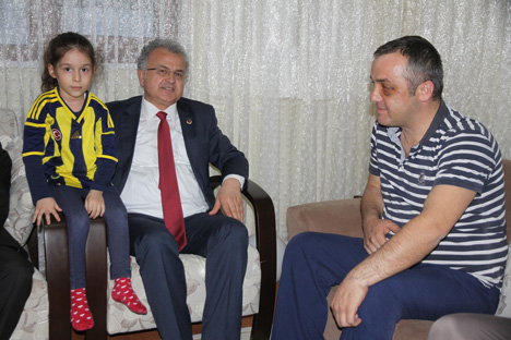 resat-kasaptan-ufuk-kirana-ziyaret-2.20150411092239.jpg resat-kasaptan-ufuk-kirana-ziyaret-2.20150411092239.jpg