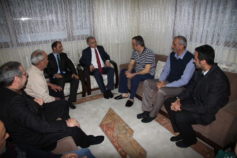 resat-kasaptan-ufuk-kirana-ziyaret-3.20150411092249.jpg resat-kasaptan-ufuk-kirana-ziyaret-3.20150411092249.jpg