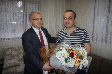 resat-kasaptan-ufuk-kirana-ziyaret-4.20150411092210.jpg resat-kasaptan-ufuk-kirana-ziyaret-4.20150411092210.jpg