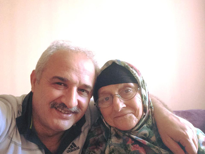 riza-cakirin-annesi-sevkiye-cakir-vefat-etti.jpg riza-cakirin-annesi-sevkiye-cakir-vefat-etti.jpg