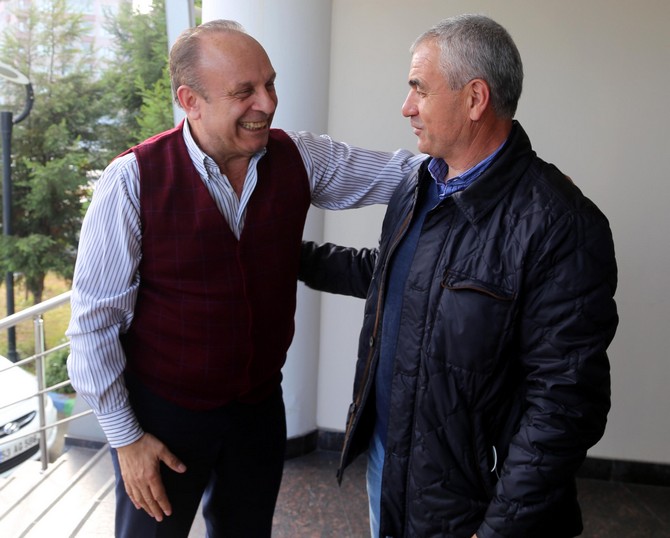 riza-calimbaydan-caykur-rizespor-kulubune-ziyaret-(8).jpg