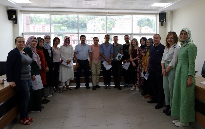 rize’de-“intihari-onleme-yerel-eylem-plani”-calistayi-(6).jpg