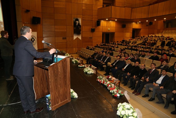 rize’de-“irfani-gelenegimiz-ve-hoca-ahmet-yesevi-konferansi”-yapildi-(2).jpg