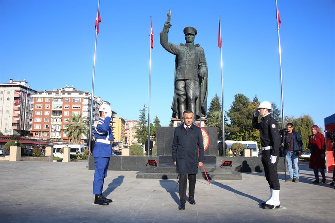 rize’de-10-kasim-ataturk’u-anma-torenleri-(2)-001.jpg