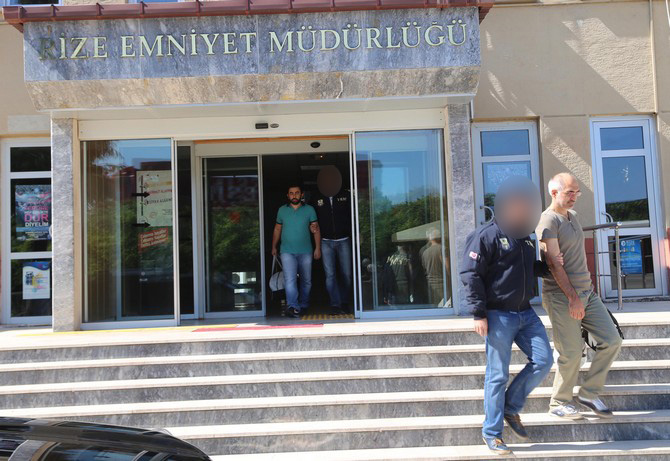 rize’de-11-ogretmen-daha-feto’den-tutuklandi-004.jpg rize’de-11-ogretmen-daha-feto’den-tutuklandi-004.jpg