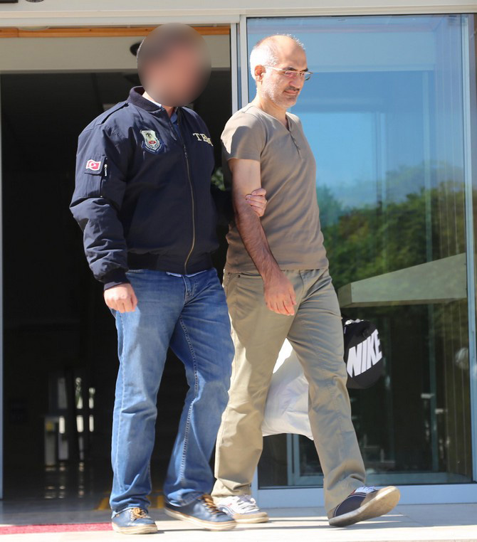 rize’de-11-ogretmen-daha-feto’den-tutuklandi.jpg rize’de-11-ogretmen-daha-feto’den-tutuklandi.jpg