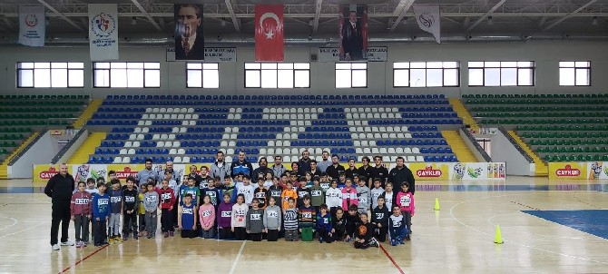 rize’de-12-dabo-basketbol-okulu-acildi-(3).jpg
