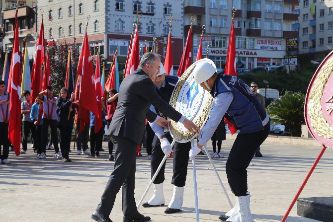 rize’de-29-ekim-cumhuriyet-bayrami-kutlamalari-(8)-001.jpg