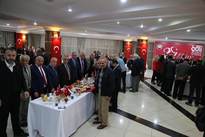 rize’de-29-ekim-cumhuriyet-resepsiyonu-(10).jpg