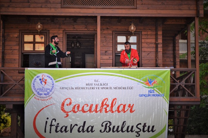 rize’de-300-cocuk-ilk-defa-oruc-tutup-iftar-acti-(2).jpg