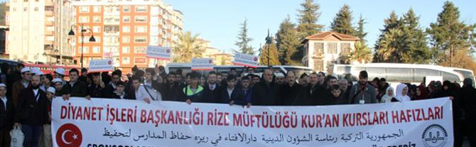 rize’de-80-hafiz-umre-ile-odullendirildi-53.jpg