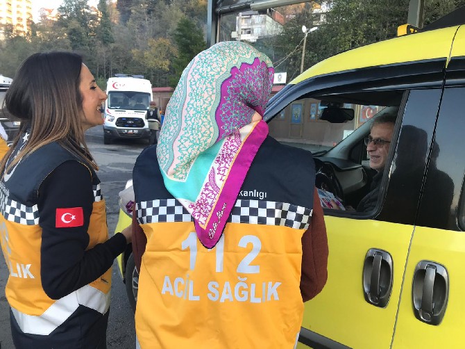 rize’de-acil-saglik-hizmetleri-haftasi-farkindalik-etkinligi-(11).jpg