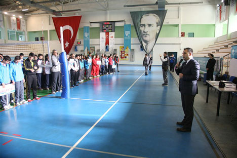 rize’de-analig-yari-final-voleybol-musabakalari-basladi-3.jpg rize’de-analig-yari-final-voleybol-musabakalari-basladi-3.jpg