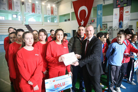 rize’de-analig-yari-final-voleybol-musabakalari-basladi-5.jpg rize’de-analig-yari-final-voleybol-musabakalari-basladi-5.jpg