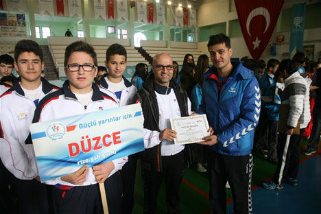 rize’de-analig-yari-final-voleybol-musabakalari-basladi-7.jpg rize’de-analig-yari-final-voleybol-musabakalari-basladi-7.jpg