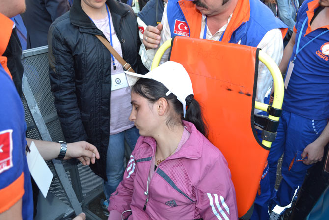 rize’de-bayiltan-basbakan-sevgisi-33.jpg rize’de-bayiltan-basbakan-sevgisi-33.jpg