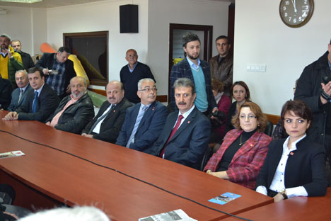 rize’de-chp-yeni-yonetimi-ile-basin-karsisina-gecti3.jpg rize’de-chp-yeni-yonetimi-ile-basin-karsisina-gecti3.jpg