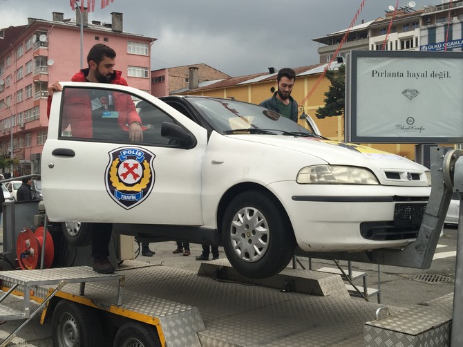 rize’de-emniyet-kemeri-simulasyon-gosterimi-duzenlendi-(3).jpg