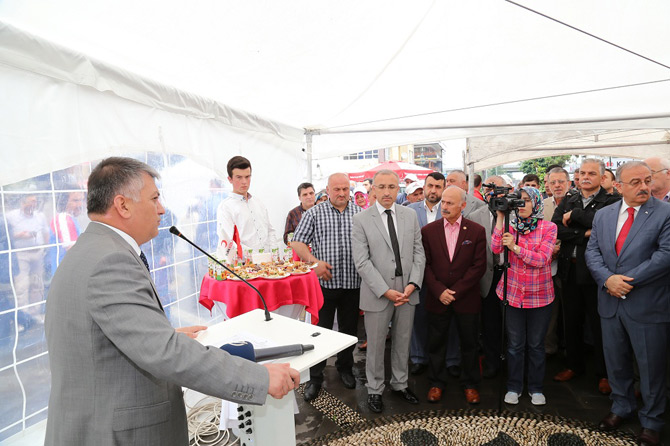 rize’de-en-cok-kan-bagisi-yapan-vatandaslara-turk-kizilay’i-rize-kan-bagis-merkezi-tarafindan-altin,-gumus-ve-bronz-madalyalar-verildi3.jpg rize’de-en-cok-kan-bagisi-yapan-vatandaslara-turk-kizilay’i-rize-kan-bagis-merkezi-tarafindan-altin,-gumus-ve-bronz-madalyalar-verildi3.jpg