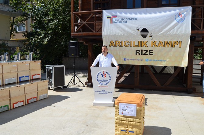 rize’de-genclerin-aricilik-kampi-sona-erdi-(9).jpg