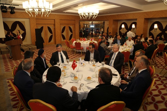 rize’de-guney-kore-turk-kardesligi-gala-yemegi-duzenlendi-(18).jpg