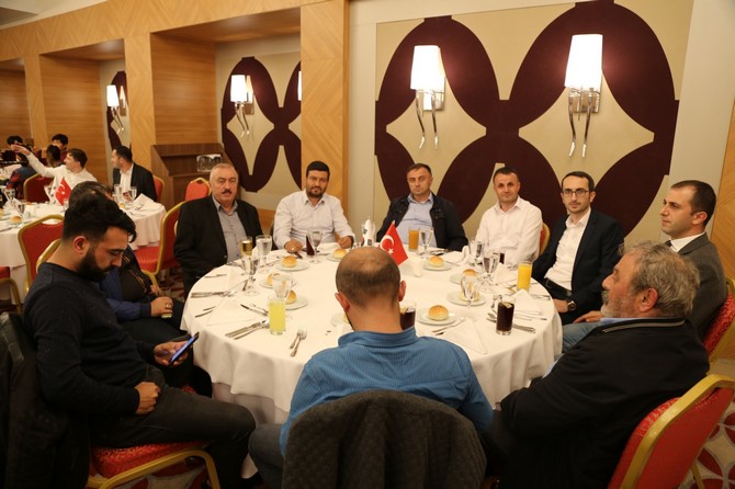 rize’de-guney-kore-turk-kardesligi-gala-yemegi-duzenlendi-(4).jpg