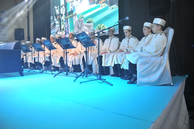 rize’de-hafizlar-kur’an-ziyafetiyle-icazetlerini-aldi-(6).jpg