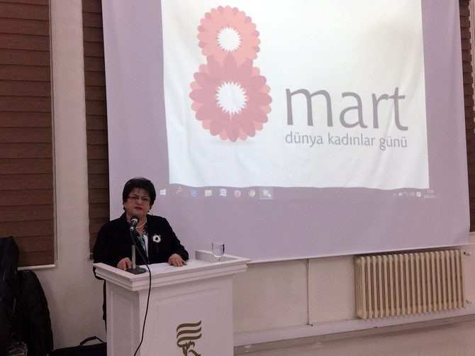 rize’de-hem-ogretmenlerinden-kadinlar-gunune-ozel-program-(4).jpg