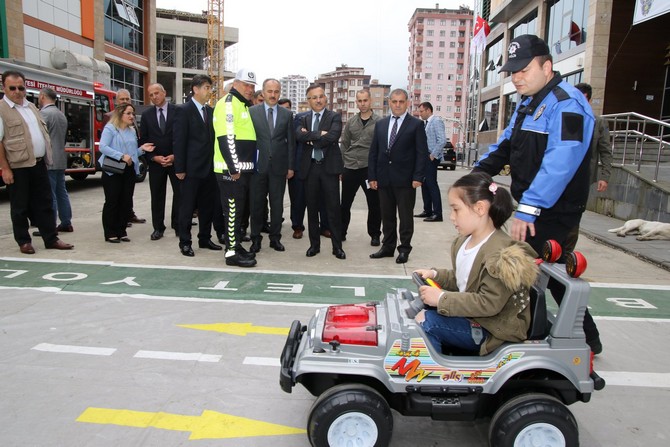 rize’de-karayollari-trafik-guvenligi-haftasi-kutlaniyor-(3).jpg