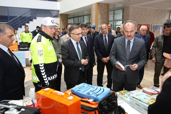 rize’de-karayollari-trafik-guvenligi-haftasi-kutlaniyor-(7).jpg