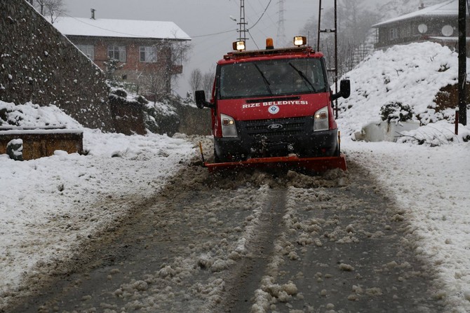 rize’de-karla-mucadele-calismalari-(2).jpg