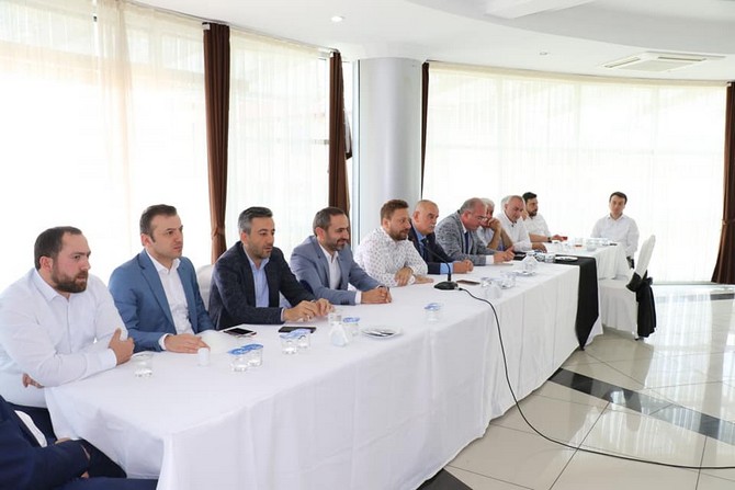 rize’de-muhtarlar-sorunlarini-iletti,-ak-partili-vekil-ve-yoneticilerden-care-aradi-(5).jpg