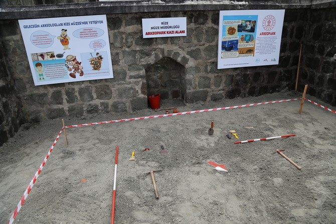 rize’de-muzeler-gunu-kutlandi-(12).jpg