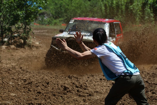 rize’de-off-road-yarislari-nefes-kesti--(3).jpg