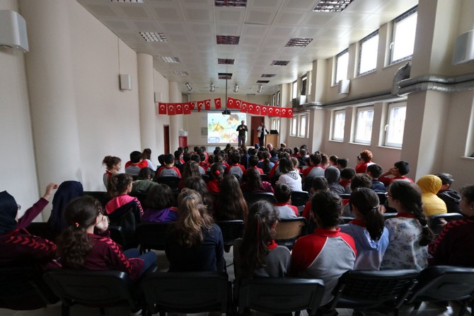 rize’de-ogrencilere-agiz-ve-dis-sagligi-egitimi-verildi-(5).jpg