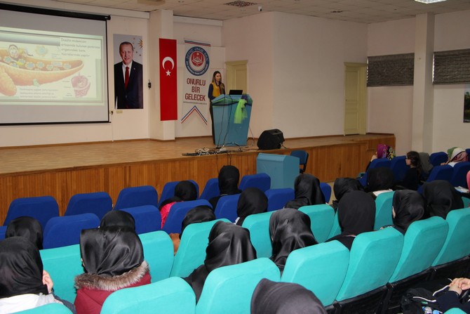 rize’de-ogrencilere-diyabet-egitimleri-verildi-(2).jpg